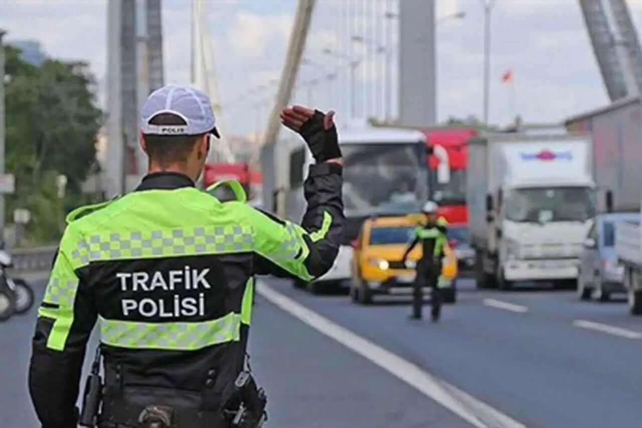 İstanbul'da trafik önlemleri genişletildi: Bazı yollar trafiğe kapatıldı