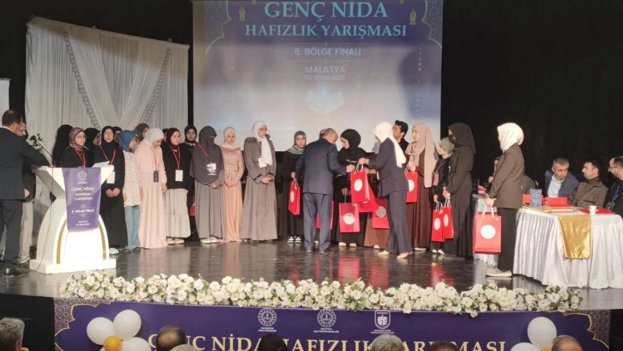 Genç Nida Hafızlık yarışmasında bölge birincileri belli oldu