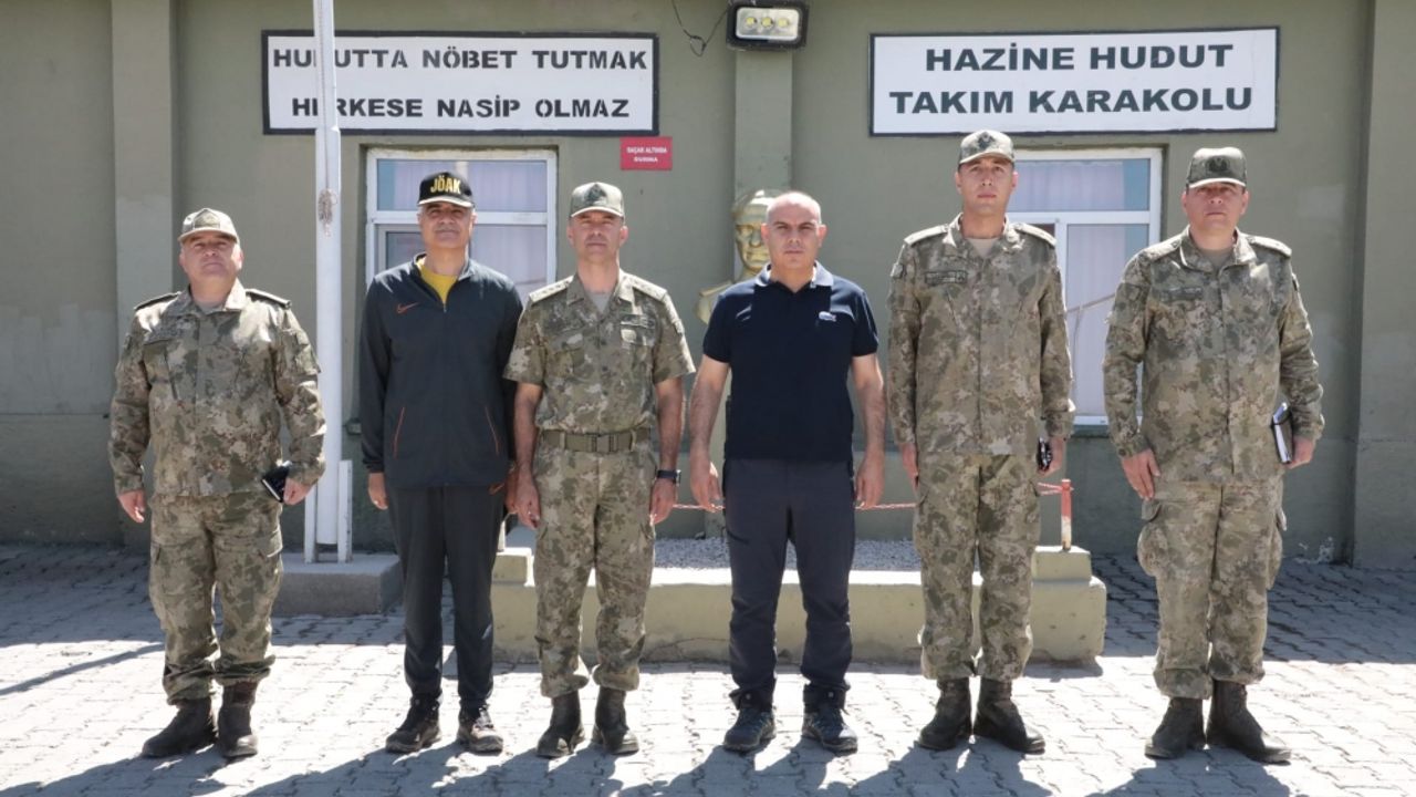 Ağrı Valisi Mustafa Koç, Türkiye-İran sınırındaki birlikleri ziyaret etti