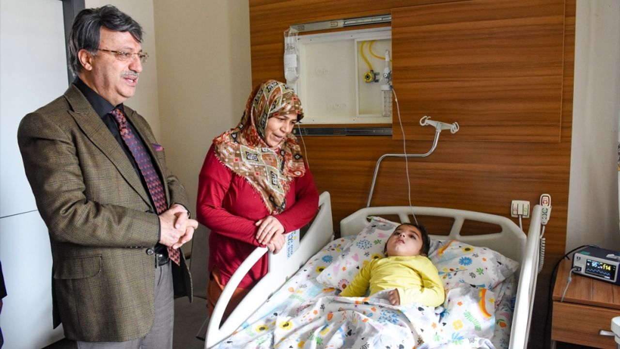 AK Parti Van Milletvekili Türkmenoğlu, Van Eğitim ve Araştırma Hastanesini ziyaret etti