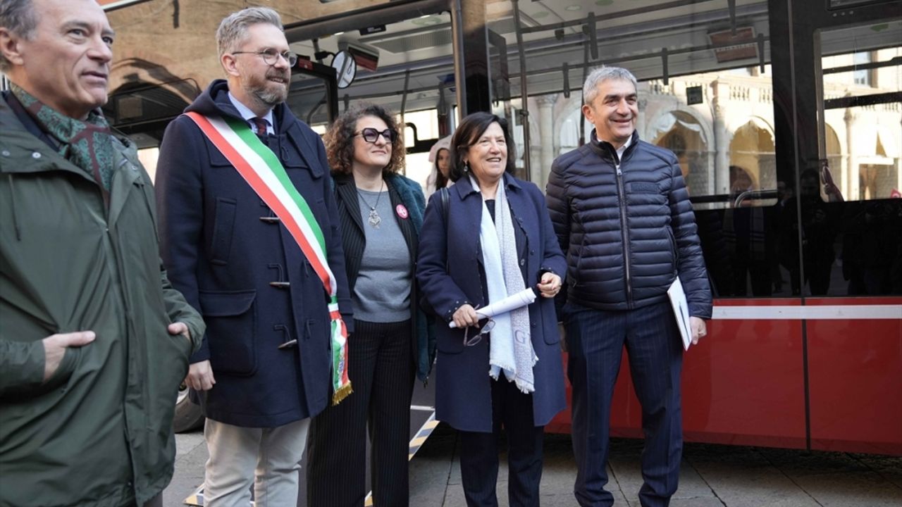 Karsan, Bologna'da hizmet verecek e-ATA otobüslerinin teslimatına başladı
