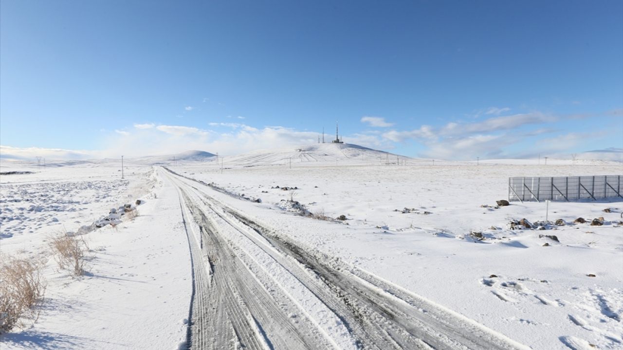 Kars'ta kar, Ardahan'da soğuk hava etkili oluyor