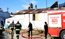 Erzurum'daki yangında bir ev ve ahır tamamen, 2 ev de kısmen yandı