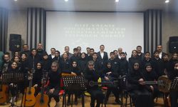 Bingöl'de köy okulu öğrencilerinden müzik ziyafeti