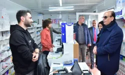 Yeşilyurt Belediye Başkan Adayı Prof. Dr. İlhan Geçit, Yeşilyurt esnafını ziyaret etti