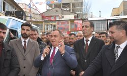 AK Parti heyeti Bulanık'ta vatandaşla buluştu