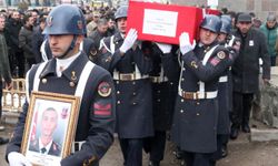 Siirt'te motosiklet kazasında hayatını kaybeden üsteğmen Yıldırım, Erzurum'da toprağa verildi