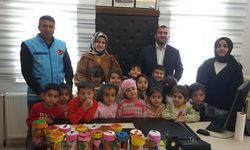 Bingöl'de çocuklar harçlıklarını Filistin'e bağışladı