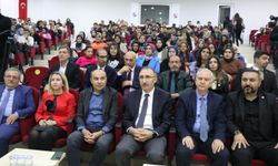 Elazığ'da "Bilim Çağında Dezenformasyon" adlı konferans düzenlendi