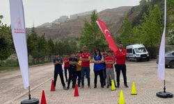 Elazığ'da gençlik merkezi gönüllüleri ortaokul öğrencileri için etkinlik düzenledi