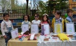Tatvan'daki minik öğrenciler, yaptıkları ürünleri sergiledi