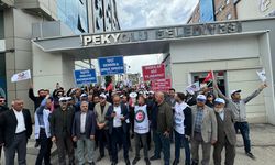 Van'da belediyeden çıkarılan işçiler adına basın açıklaması yapıldı