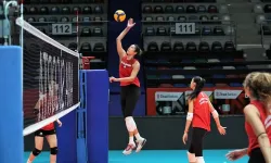 Keçiörenli kadın voleybolcular Bursa'dan galibiyetle döndü