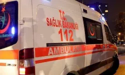 İki otomobil kafa kafaya çarpıştı: 2 yaralı