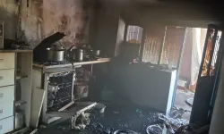 Evde çıkan yangında mutfak küle döndü