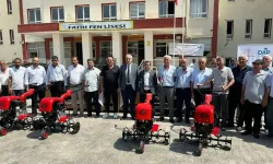 Malatya'da 60 üreticiye çapa makinesi desteği