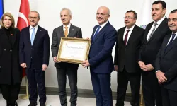 Bakan Uraloğlu’na Malatya'da fahri hemşehrilik beratı verildi