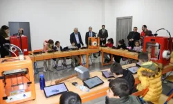 Başkan Güder, Battalgazi Beceri Atölyelerindeki öğrencileri ziyaret etti.