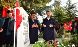 Vali Baruş’tan Kolluk Kuvvetleri ve Sağlık Çalışanlarına Bayram Ziyareti