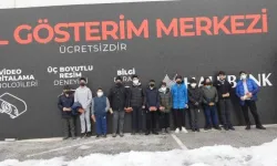 Yeşilyurt Kent Konseyi Gençlik Meclisi Gönüllüleri, Dijital Gösterim Merkezini İnceledi 