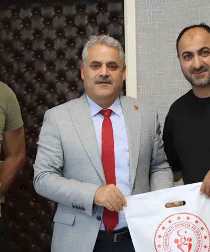 Ömer Faruk Serçe Bilardoda Türkiye Şampiyonu Oldu