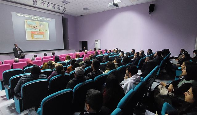 Tunceli'de sandık kurulu başkanlarına eğitim verildi