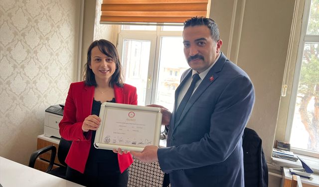 Sarıkamış Belediye Başkanı Serdar Kılıç, mazbatasını aldı