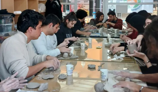 Genç Tıpçılar Sanat Merkezi'nde Seramikle Buluştu