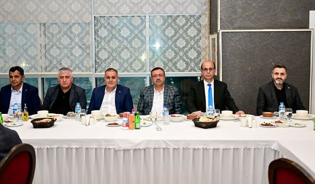 Yeşilyurt Belediyesi İftar Yemeğinde Malatya İçin Birlik Çağrısı