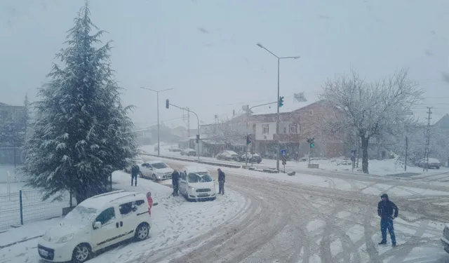 Meteorolojiden kuvvetli sağanak ve kar uyarısı