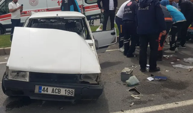 Malatya'da tır ile otomobil çarpıştı: 8 yaralı