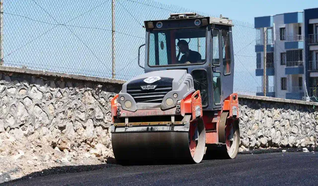 Battalgazi Belediyesi'nden asfalt serimi çalışması