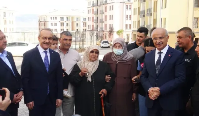 Malatya'da depremzedeler yeni yuvalarına kavuşmaya devam ediyor