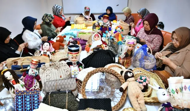 Yeşilyurt'ta el emeği ürünler, ekonomiye dönüşüyor