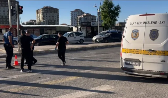 Yaya geçidinde otomobilin çarptığı kadın hayatını kaybetti