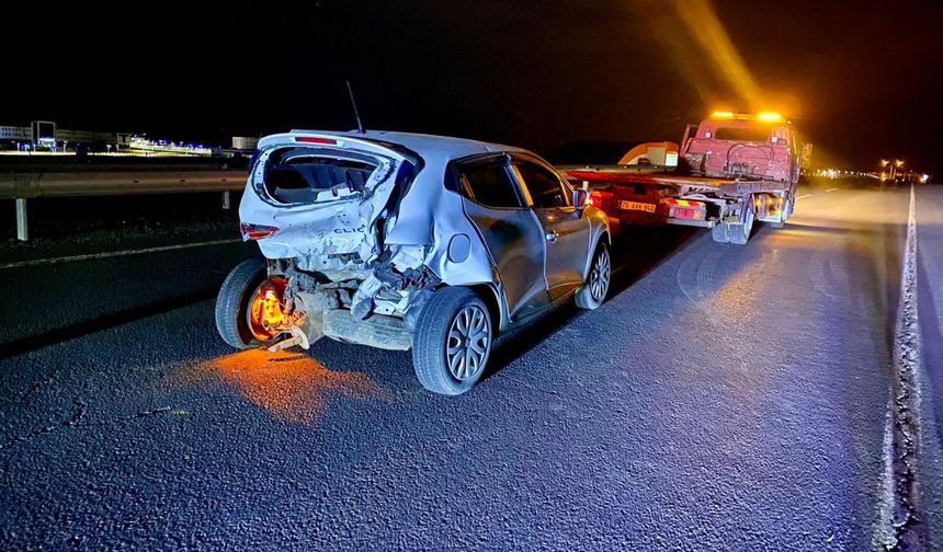 Ardahan'da 2 otomobilin çarpıştığı kazada 4 kişi yaralandı