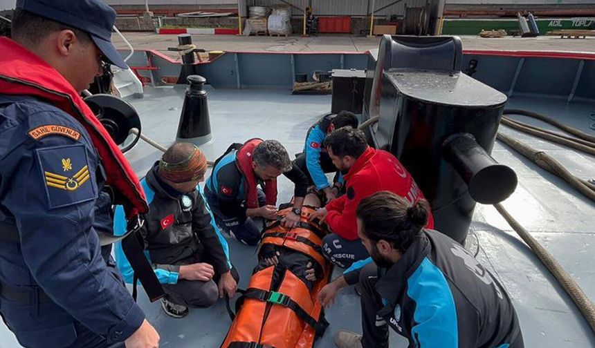 Adana’da 40 sağlık personeline "Tıbbi Tahliye Eğitimi" verildi
