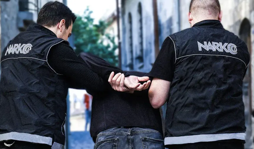 İzmir’de narkotik operasyonunda 40 şüpheli gözaltında