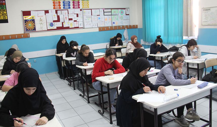 Peygamber Sevdalıları Vakfından Diyarbakır'da yoğun katılımlı Siyer Yarışması