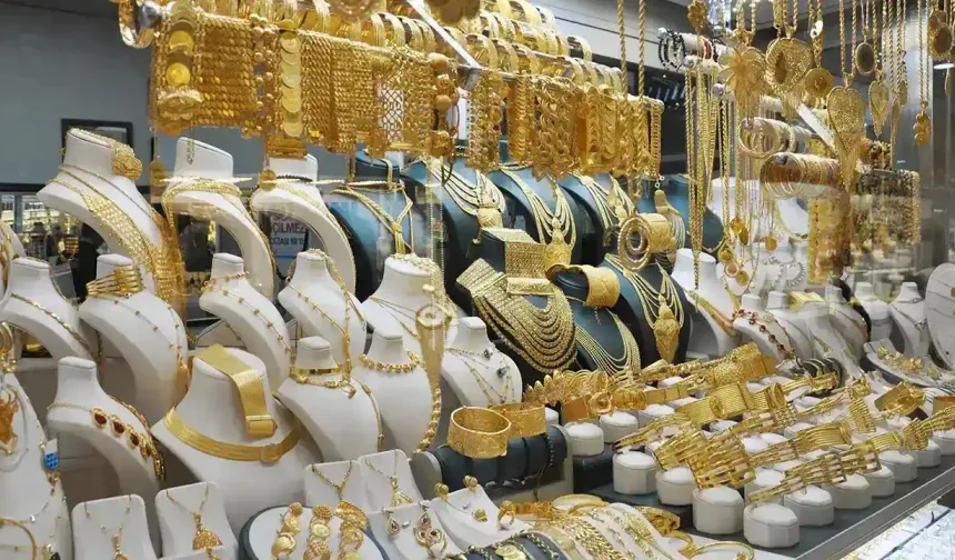 Altında düşüş sürüyor
