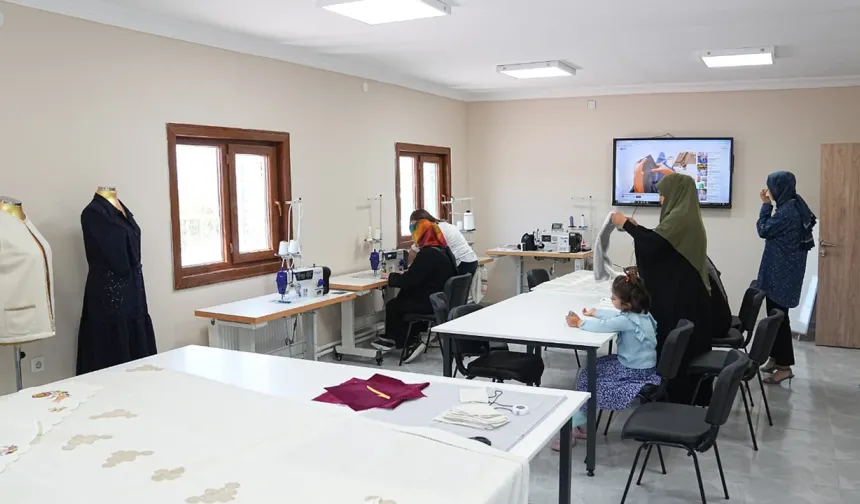 Gelinciktepe Kadın Yaşam Merkezi'nde Kurslar Başladı