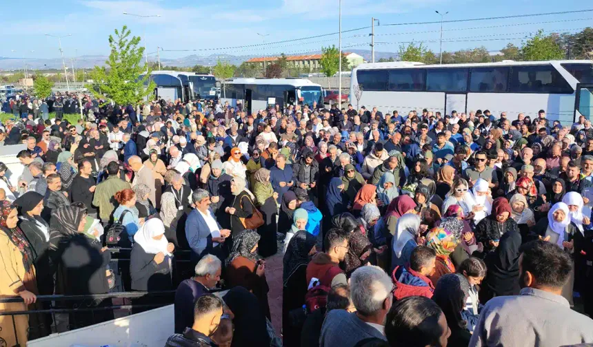 Hac kafileleri kutsal topraklara dualarla uğurlanıyor