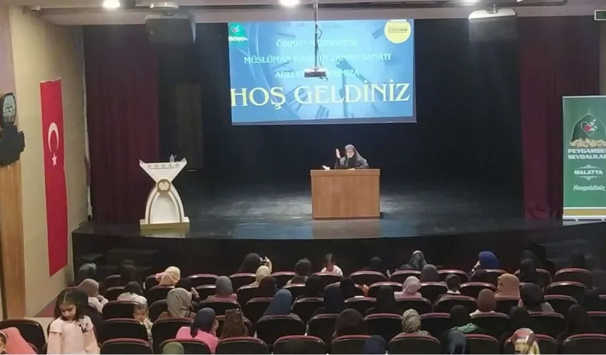 Malatya’da "Müslüman Kadının Zaman Sanatı" konferansı düzenlendi
