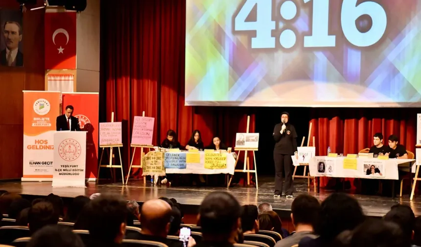 Yeşilyurt'ta "4'üncü Geleneksel Liseler Arası Münazara Yarışması" tamamlandı