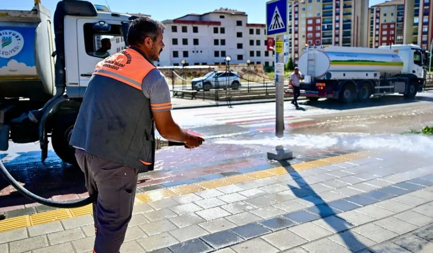 Başkan Geçit sahada incelemelerde bulundu