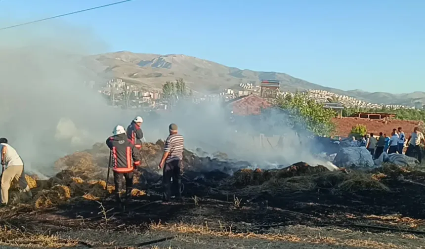 Malatya'da samanlık yangını: Tonlarca saman küle döndü
