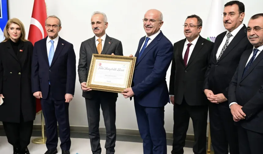 Bakan Uraloğlu’na Malatya'da fahri hemşehrilik beratı verildi