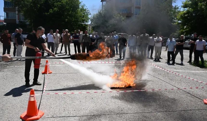 Malatya'da müftülük personeline yangın eğitimi ve tatbikatı