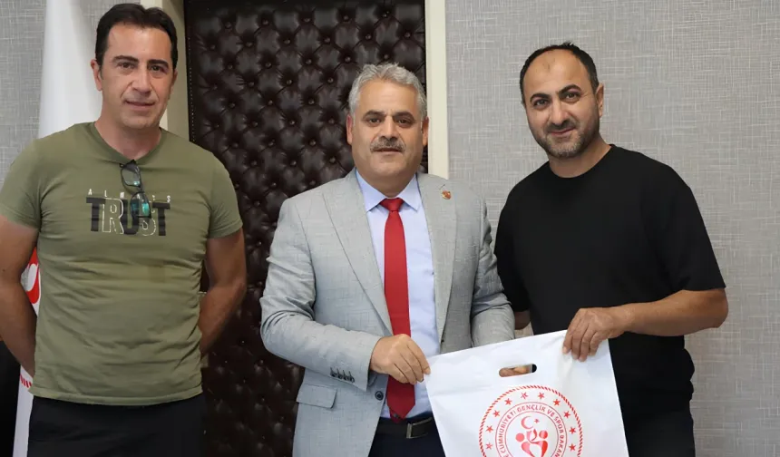 Ömer Faruk Serçe Bilardoda Türkiye Şampiyonu Oldu